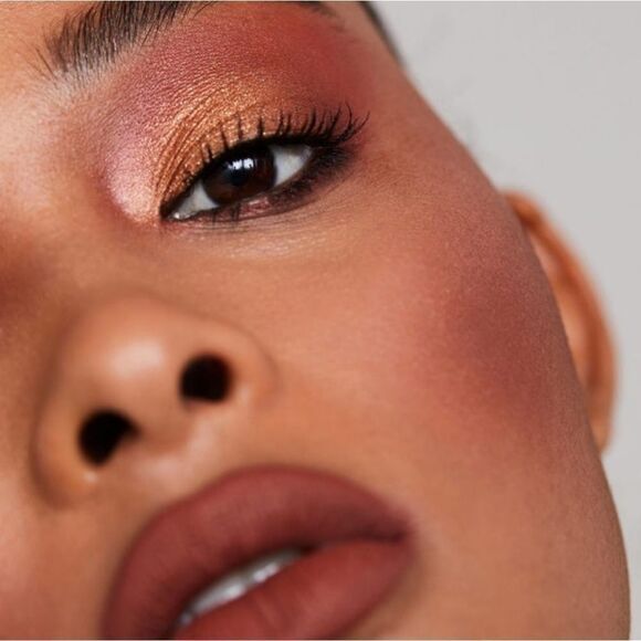 MAC Dazzleshadow in Last Dance - Picture 8 of 15